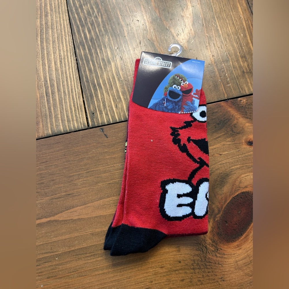 Bioworld Sesame Street Red and Black Elmo Socks